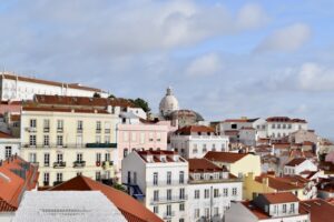 Temperature in Lisbon Portugal in August