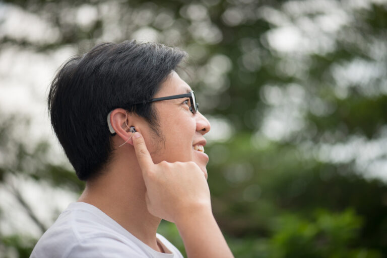 Eyeglasses and Hearing Aids: How to Wear Both Comfortably Eyeglasses and Hearing Aids
