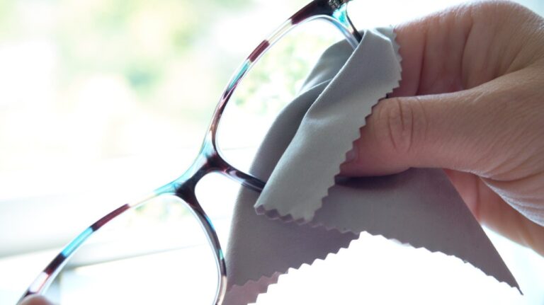 How to Clean a Microfiber Cloth for Glasses: Easy Step-by-Step Guide how to clean microfiber cloth for glasses