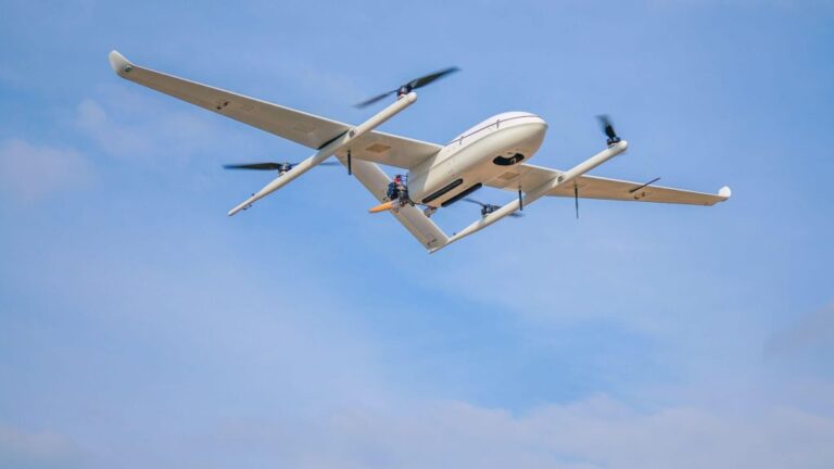 how fast do drones fly